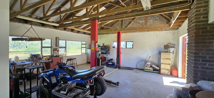 4 Bedroom Property for Sale in Marshstrand Eastern Cape